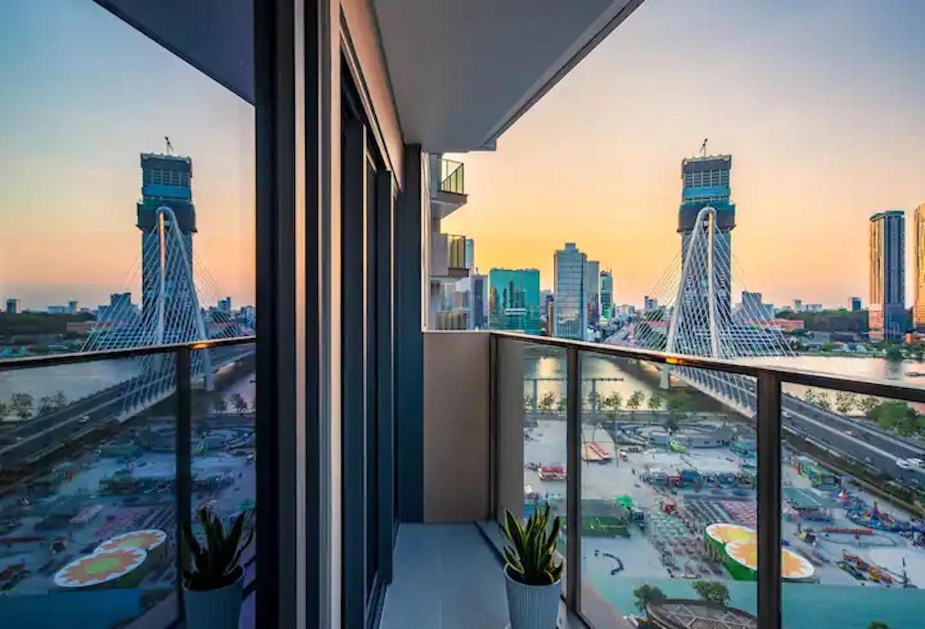 Zo Apartment Opera, Crest, Galleria -Central Saigon -Free Pool-Gym-Sauna Room-Yoga Room Ho Chi Minh City Bagian luar foto