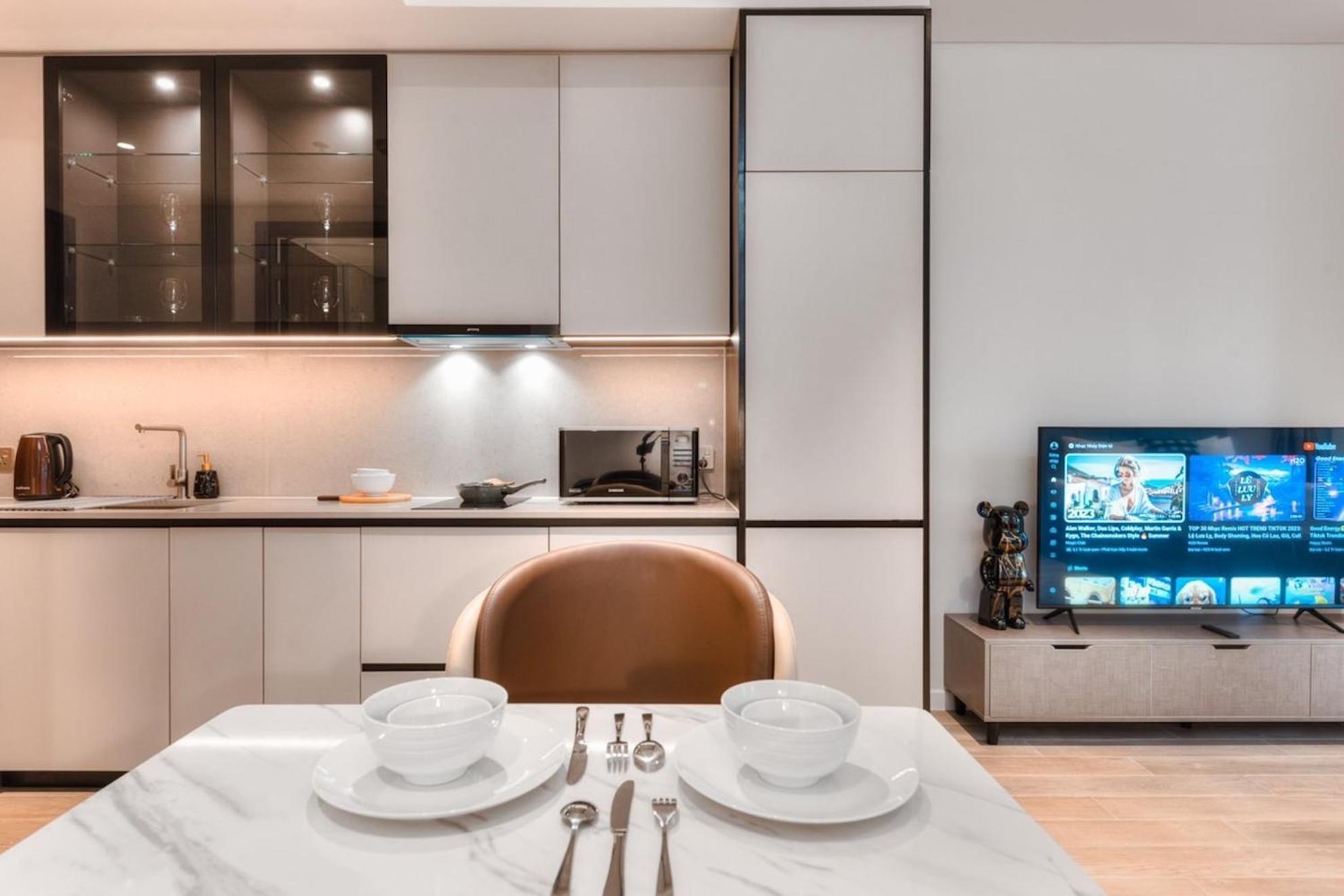 Zo Apartment Opera, Crest, Galleria -Central Saigon -Free Pool-Gym-Sauna Room-Yoga Room Ho Chi Minh City Bagian luar foto