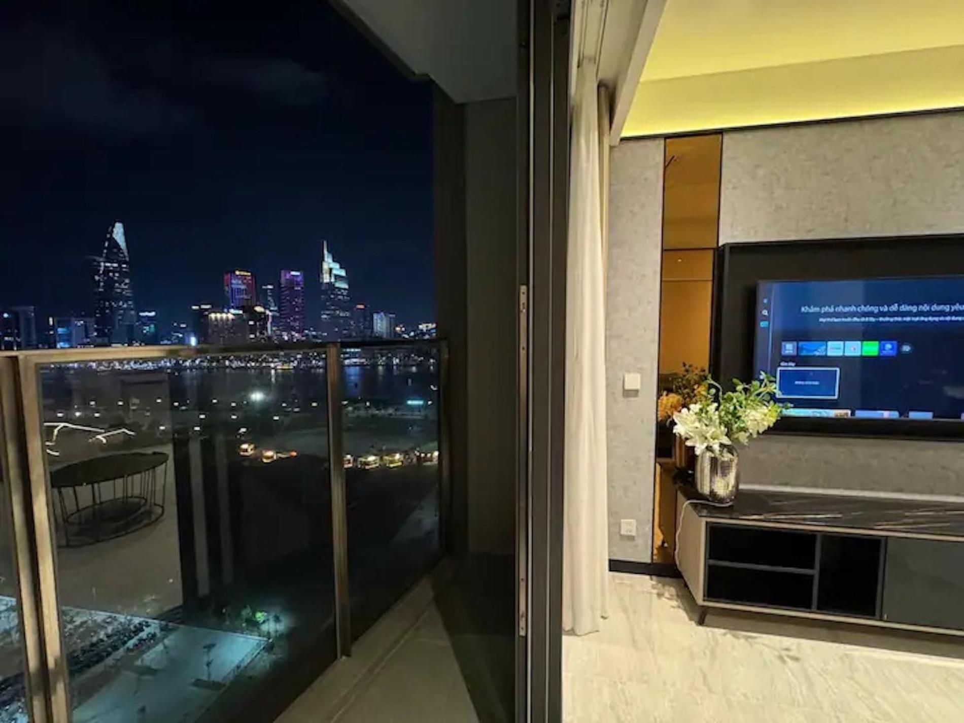 Zo Apartment Opera, Crest, Galleria -Central Saigon -Free Pool-Gym-Sauna Room-Yoga Room Ho Chi Minh City Bagian luar foto