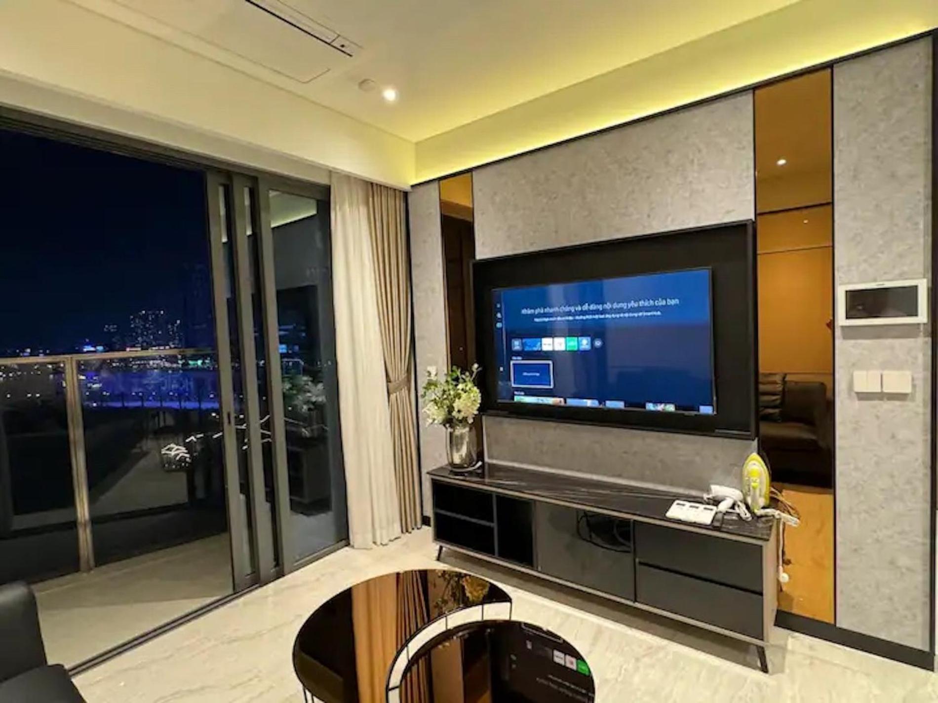 Zo Apartment Opera, Crest, Galleria -Central Saigon -Free Pool-Gym-Sauna Room-Yoga Room Ho Chi Minh City Bagian luar foto
