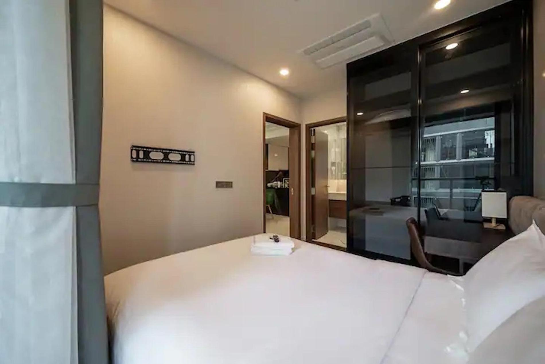 Zo Apartment Opera, Crest, Galleria -Central Saigon -Free Pool-Gym-Sauna Room-Yoga Room Ho Chi Minh City Bagian luar foto