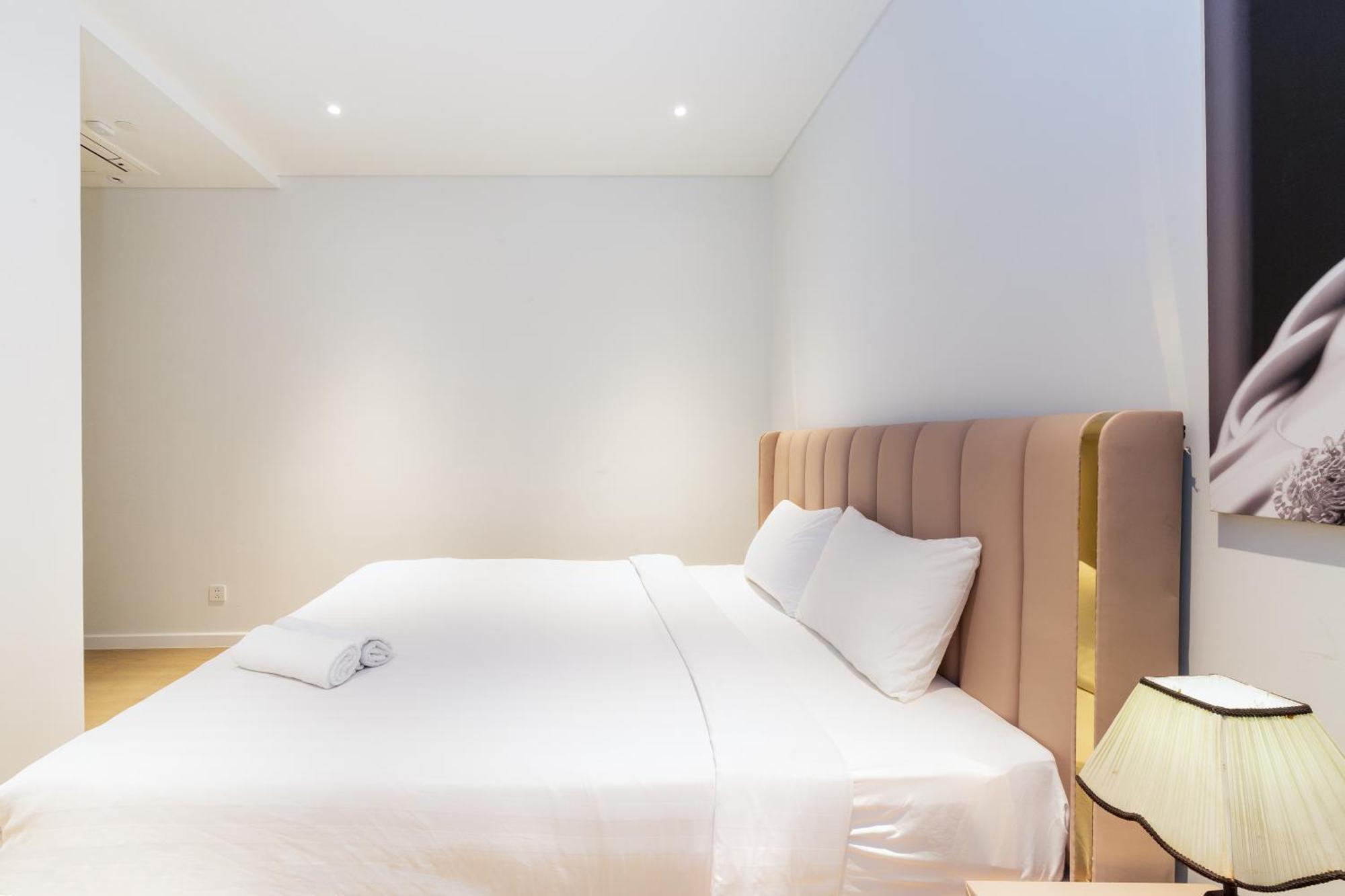 Zo Apartment Opera, Crest, Galleria -Central Saigon -Free Pool-Gym-Sauna Room-Yoga Room Ho Chi Minh City Bagian luar foto